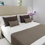 Merulana Holidays