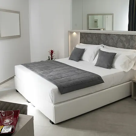 Merulana Holidays Рим